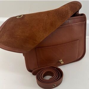 Vintage coach stewardesses bag. British tan. Made in USA